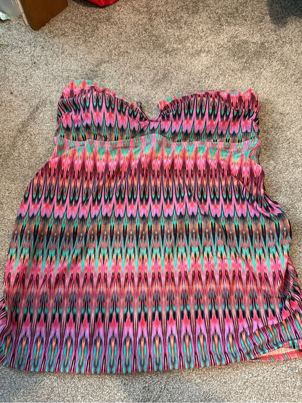 Liz Lange Multicolor Strapless Swim Tankini Top in Pink, Green, Black